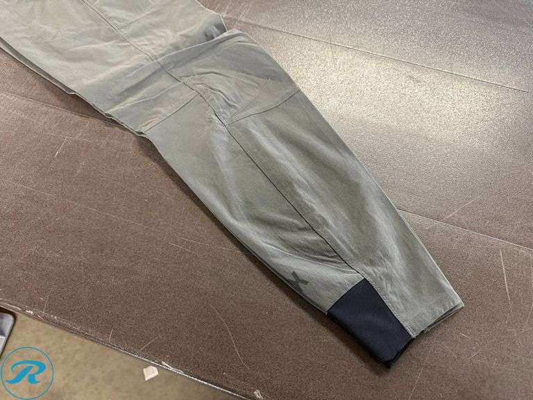 Fox Ranger Men’s Pants, Size 30 - Roller Auctions