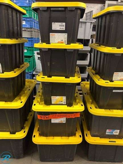 HDX Tough Totes with Snap-On Lids, 17 Gallon and 12 Gallon - Roller Auctions