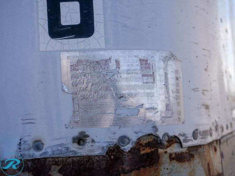 1998 Pine T/A Van Trailer - Roller Auctions