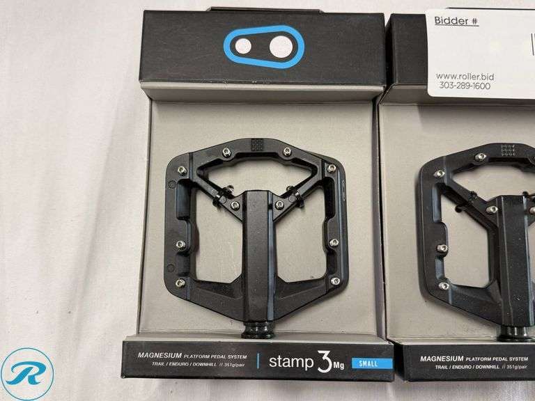 (2) Crankbrothers Stamp 3 Pedal Sets, Small - Roller Auctions