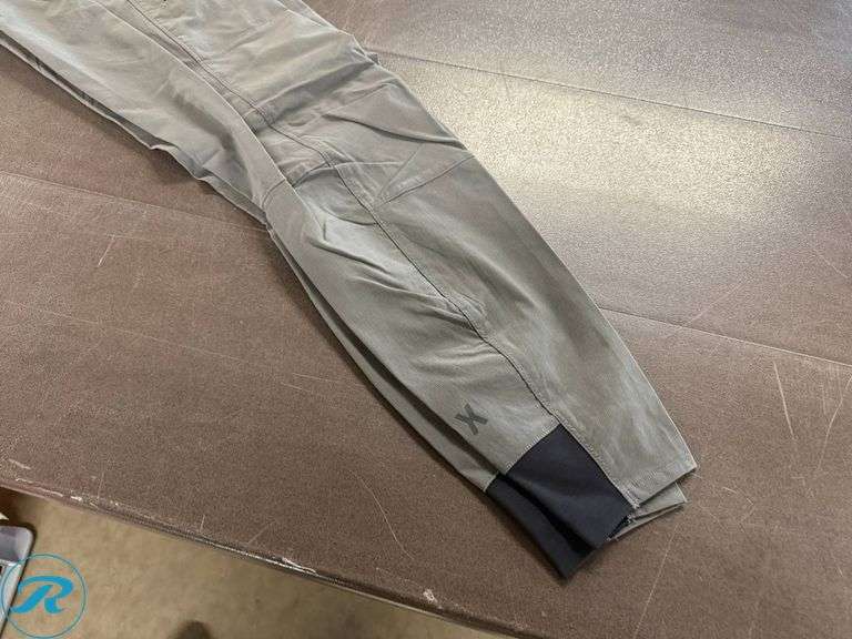 Fox Ranger Men’s Pants, Size 28 - Roller Auctions