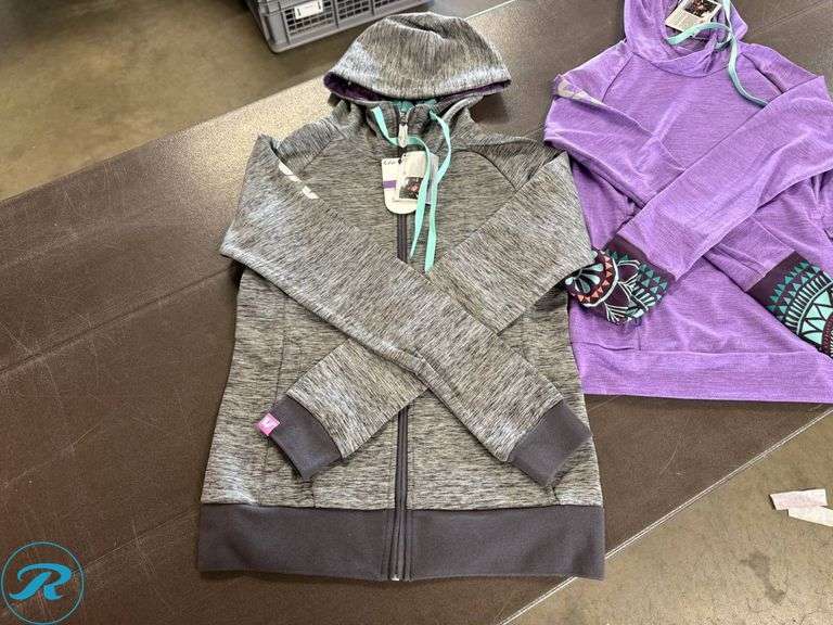 (2) Liv Izzy Women’s Hoodies, Size XS - Roller Auctions