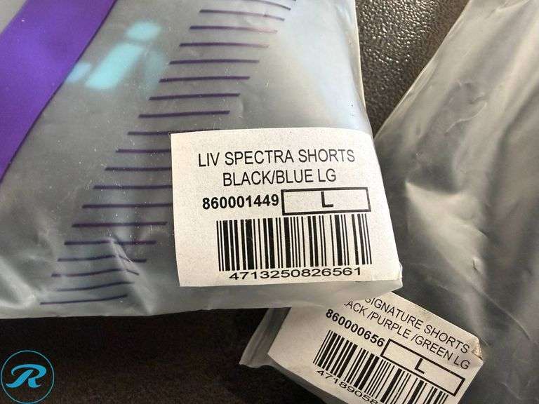 (8) Liv Signature and Spectra Women’s Cycling Shorts, Size L - Roller Auctions