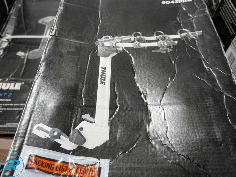 Thule Helium Pro 3 Hanging Hitch Mounted 3-Bike Rack - Roller Auctions