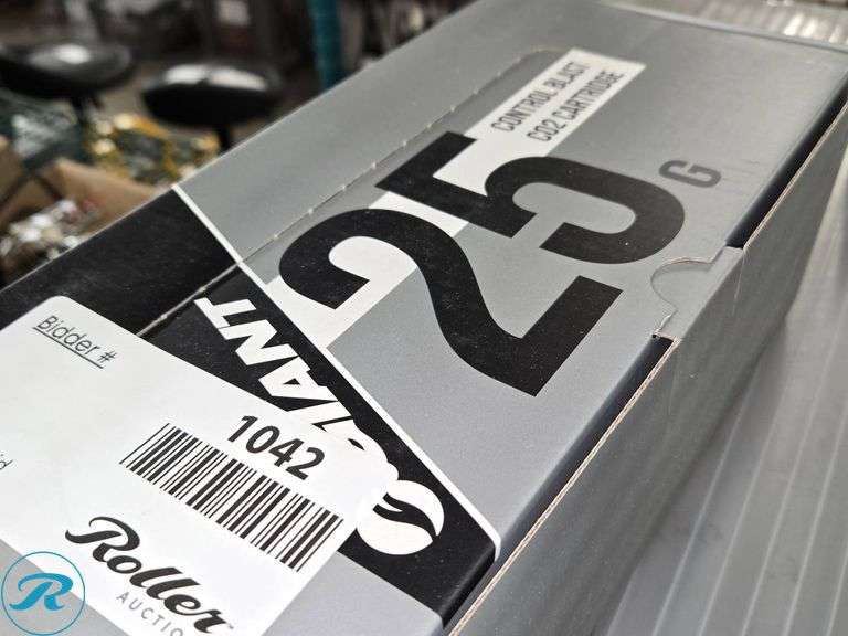 Box of Giant Control Blast 25g CO2 Cartridges - Roller Auctions