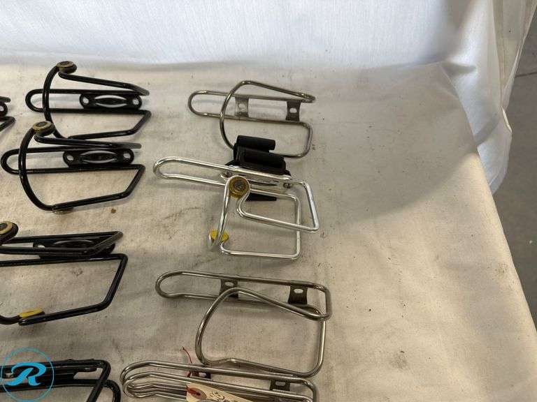 (13) Bicycle Water Bottle Cages - Roller Auctions