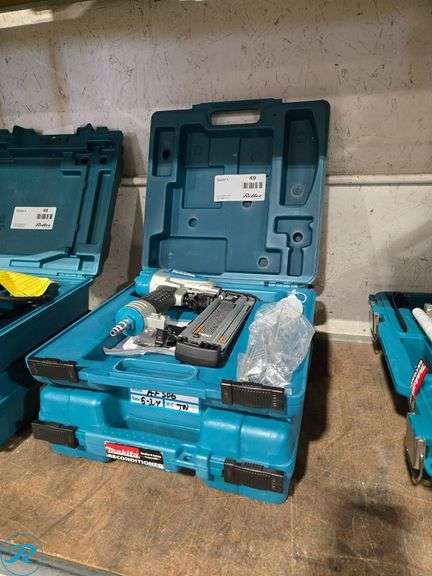 (2) Makita AF505N Pneumatic Brad Nailers With Cases