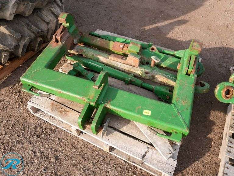 3-Point Hitch Attachment To Fit John Deere 9320 or 9420 Tractors - Roller Auctions