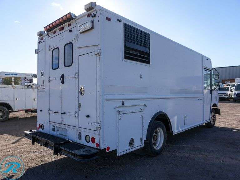 2011 Freightliner MT55 Utilimaster RWD Step Van - Roller Auctions