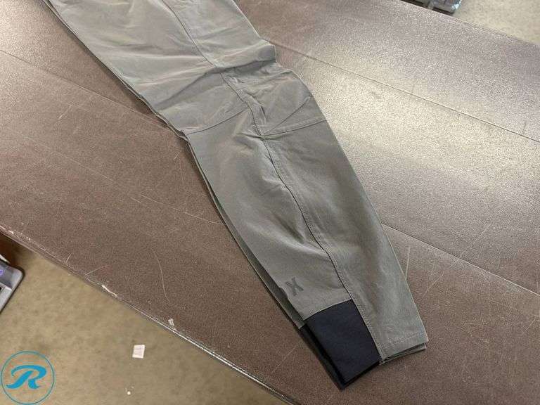 Fox Ranger Men’s Pants, Size 32 - Roller Auctions