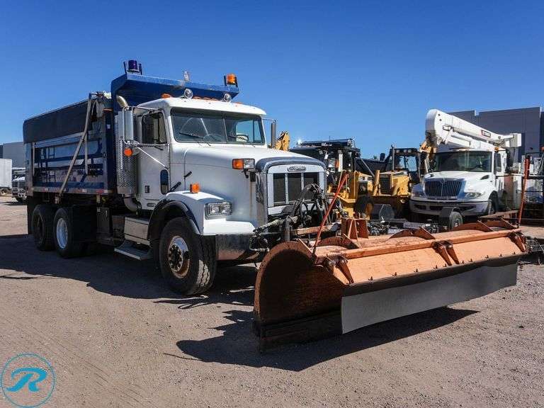 2002 Freightliner FLD120SD T/A Dump Truck - Roller Auctions