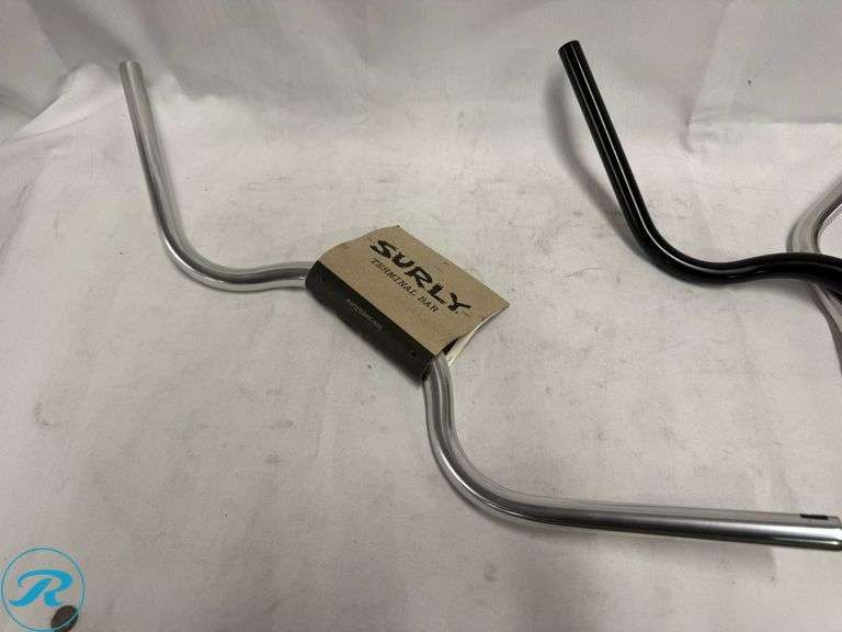 (4) Bicycle Handlebars - Roller Auctions