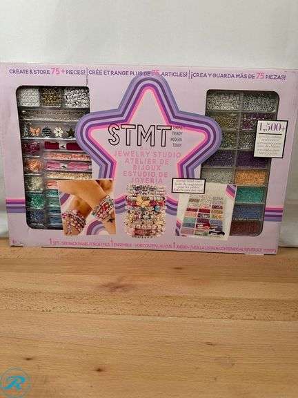 STMT D.I.Y. Glitz Jewelry Studio Assortment (6+ Years) - New - Roller Auctions