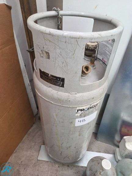 Forklift Propane Tank - Roller Auctions