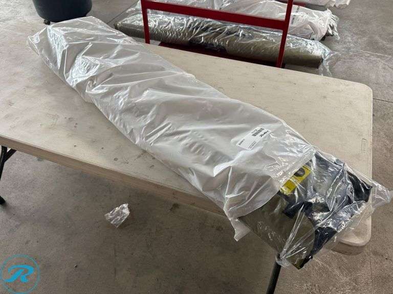 Race Face T2 Tailgate Pad, Mid Size - Roller Auctions