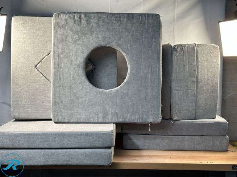 Yourigami: Kids Convertible Play Fort- Used/ Missing Circle Insert Cushion - Roller Auctions