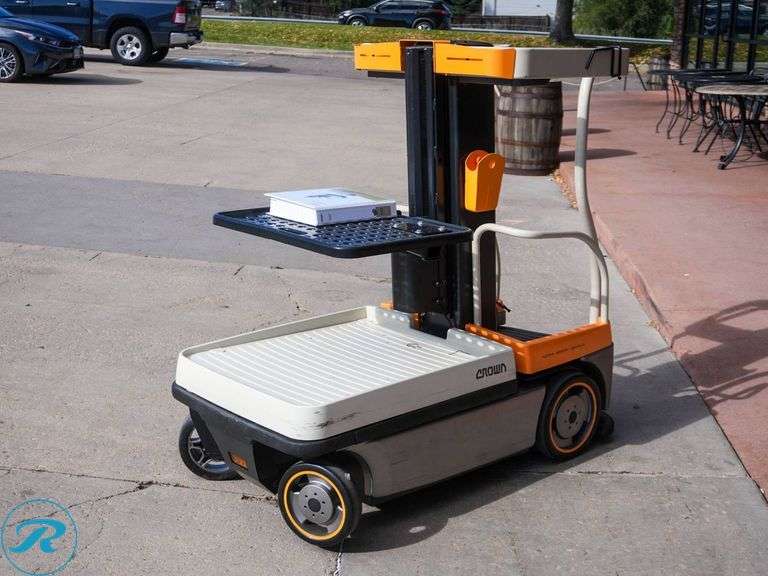 Crown WAV60-118 Aerial Work Assist Vehicle