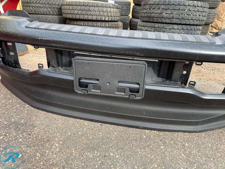 Ford F600 Front Bumper - Roller Auctions