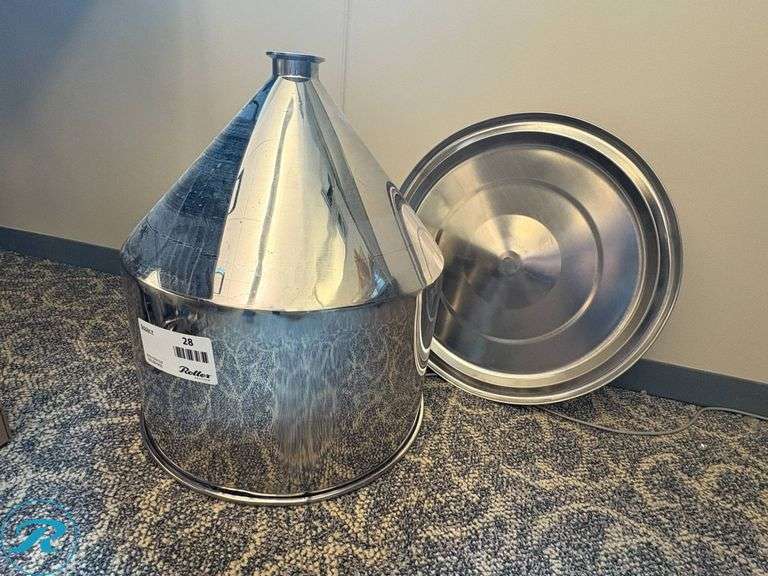 Liquid/Food Hopper With Lid