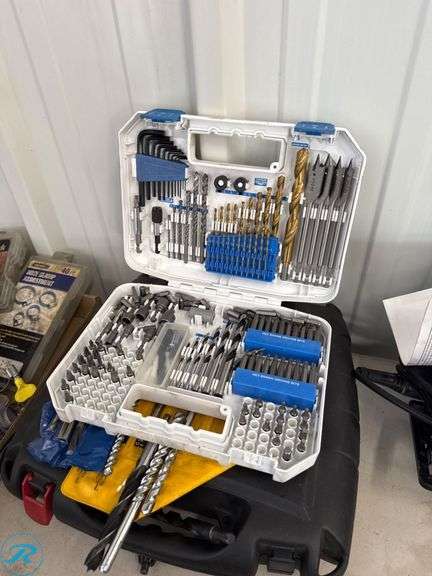 Skil Drill with Hard Case and Assorted Drill Bits - Roller Auctions