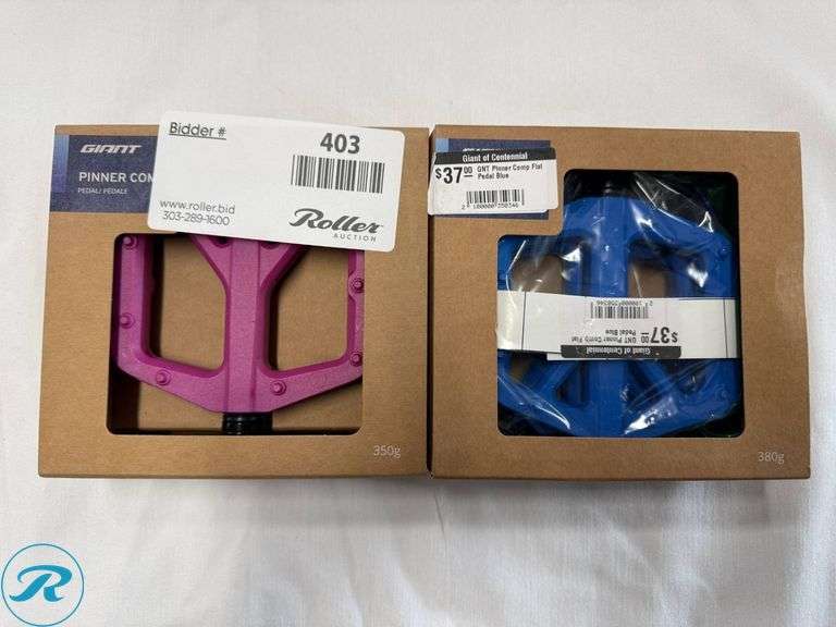 (2) Giant Pinner Comp Flat Pedal Sets - Roller Auctions