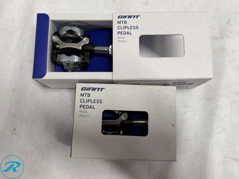 (2) Giant XC Pro Clipless MTB Pedal Sets - Roller Auctions