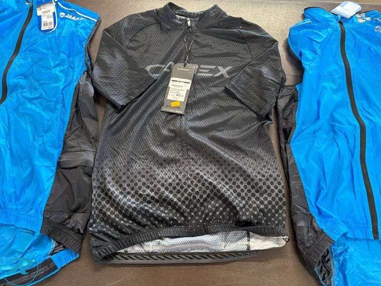 Giant Cycling Men’s Apparel: ONT Tour Jerseys and (2) Superlight Wind Vest, Size M - Roller Auctions