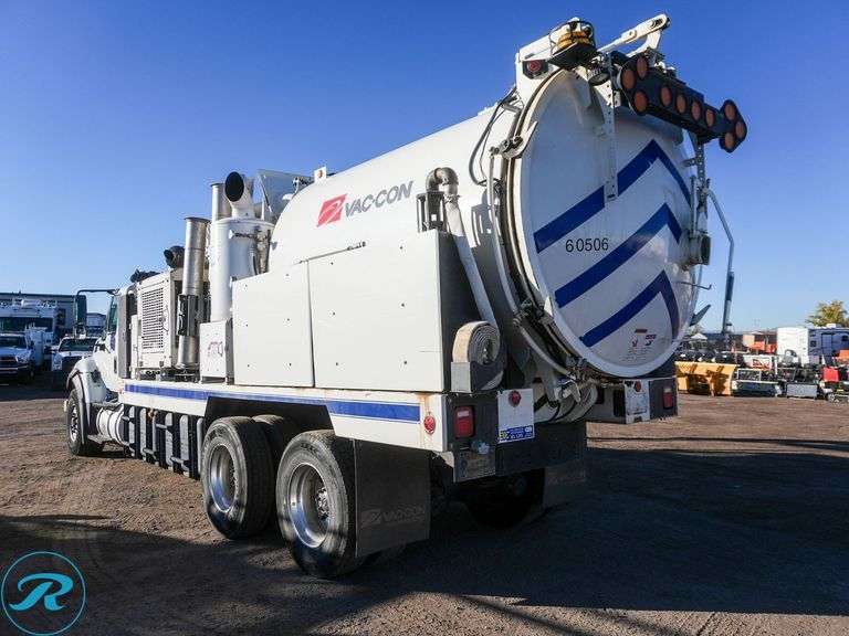 2016  International   7400  T/A Vacuum Truck - Roller Auctions