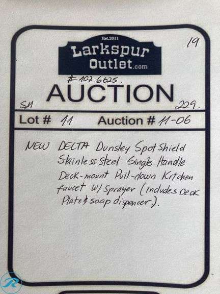 New Delta Dunsley Spot shield stainless steel single handle deck mount pull-down kitchen faucet w/ sprayer (includes deck plate and soap dispenser) - Roller Auctions