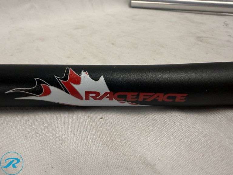 Race Face Deus and Sim Works MowMow Handlebars - Roller Auctions