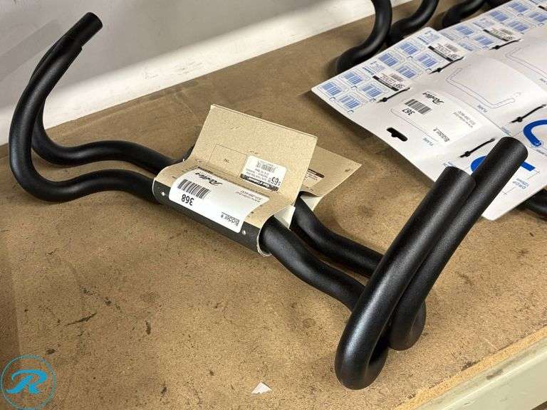 (2) Surly Truck Stop Bar 12° Flare 30mm Rise Handlebars - Roller Auctions