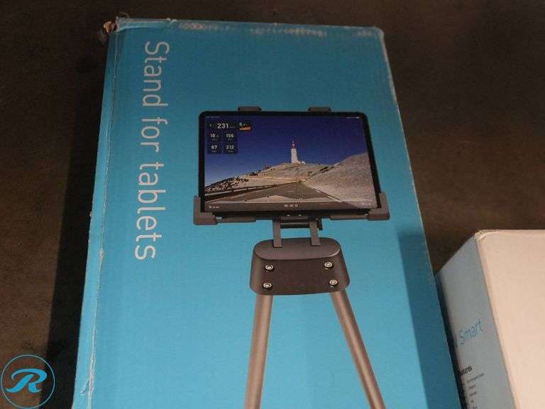 Tacx Flow Smart Trainer and Stand for Tablets - Roller Auctions