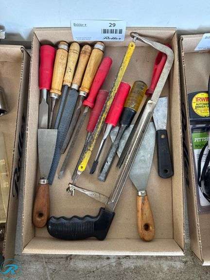 Tray of Hand Tools Including Files, Chisels, and Saws - Roller Auctions