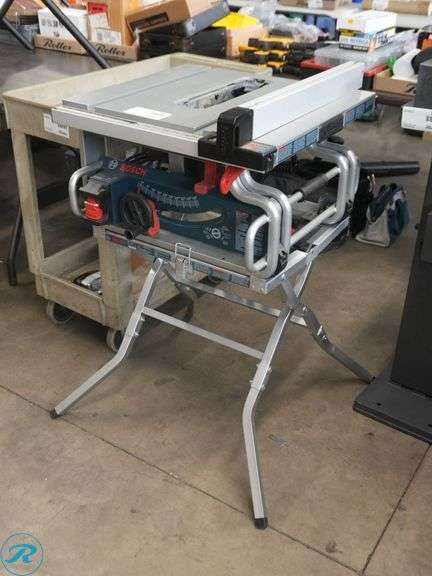Bosch GTA500 Table Saw with Stand - Roller Auctions