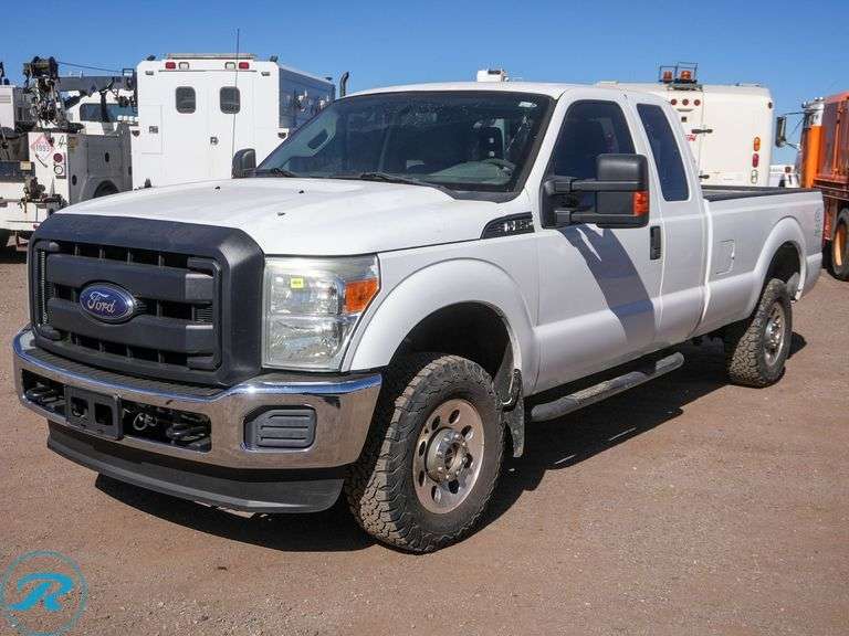 2012  Ford  F250  XL Super Duty  4WD Super Cab  Pickup - Roller Auctions