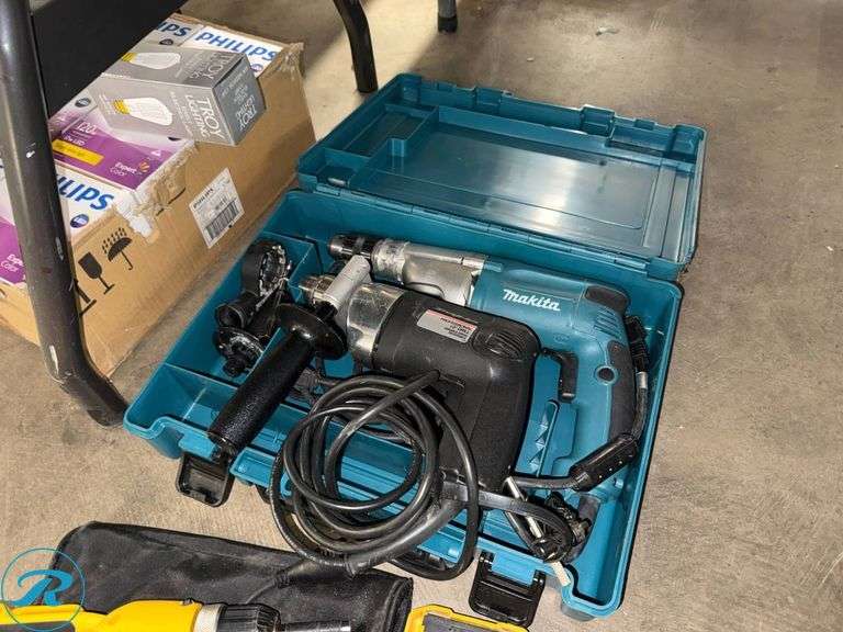 Makita HP2050 Drill, Snap-On 1/2″ Drill, DeWalt DWD110 Drill with Accessories - Roller Auctions