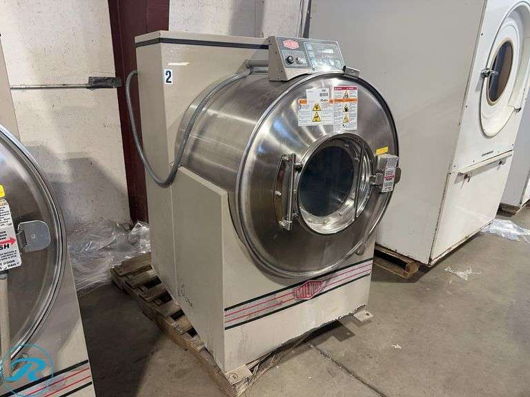 Milnor 30022V6J E-P Plus Commercial Washer/Extractor, 208-240V, 3ph