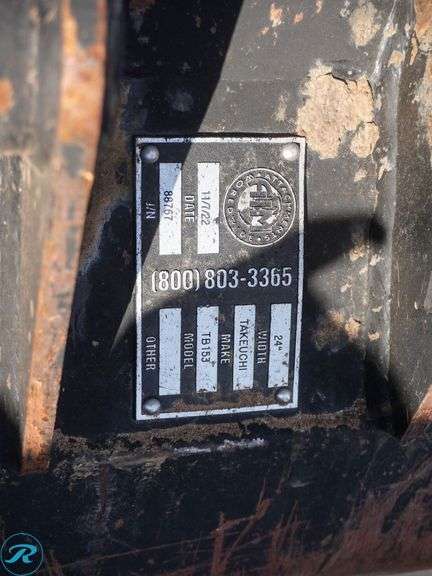 Takeuchi 24" Bucket To Fit Mini Excavator - Roller Auctions