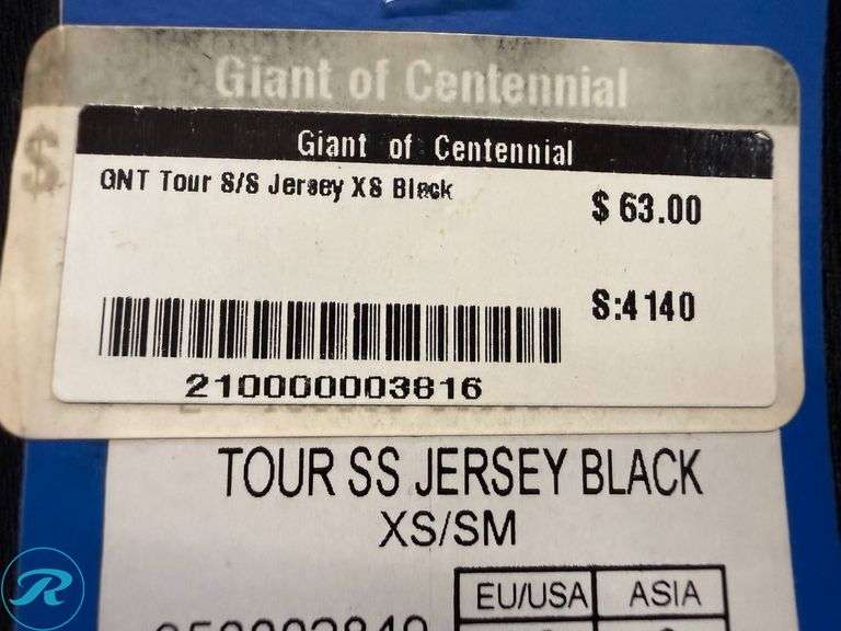 (2) Giant Tour Men’s Cycling Jerseys, Size XS/S - Roller Auctions