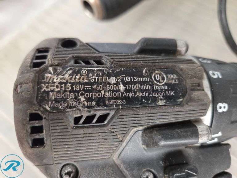 Power Tools: Makita XFD131 Cordless Drill, Ryobi HP44LVN QuickTurn Screwdriver, and Miscellaneous Accessories - Roller Auctions