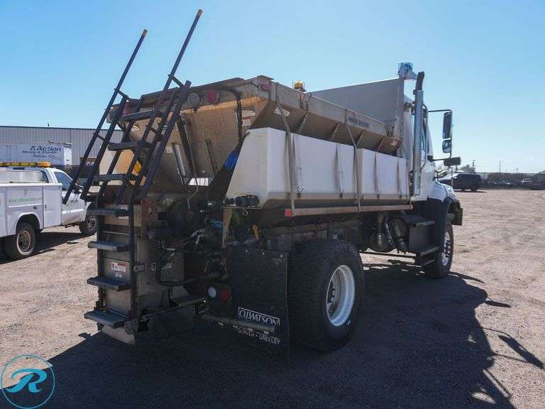 2014  Freightliner  108SD  S/A 4WD  Plow/Sander Truck - Roller Auctions