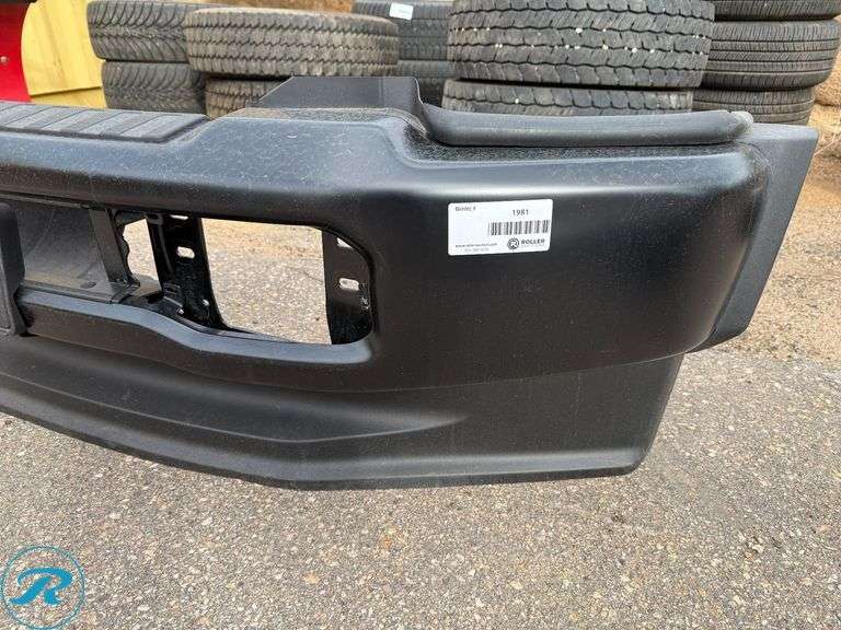 Ford F600 Front Bumper - Roller Auctions