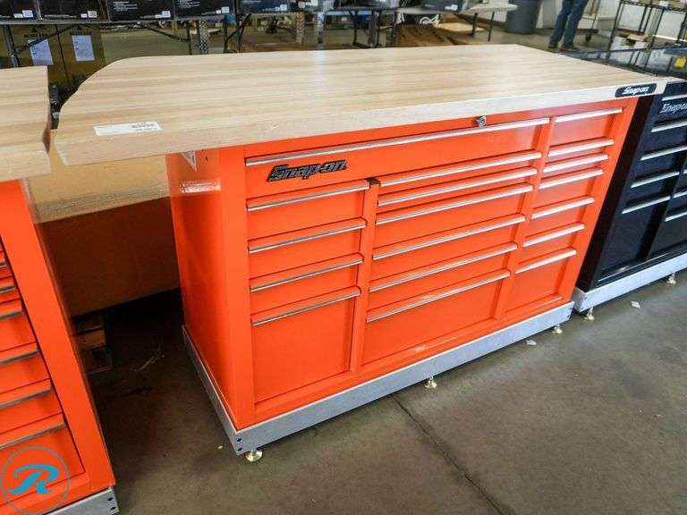 Snap-On KRA5318FPJK 18-Drawer Tool Chest (Wood Top Cut-Does Not Fit Right) - Roller Auctions