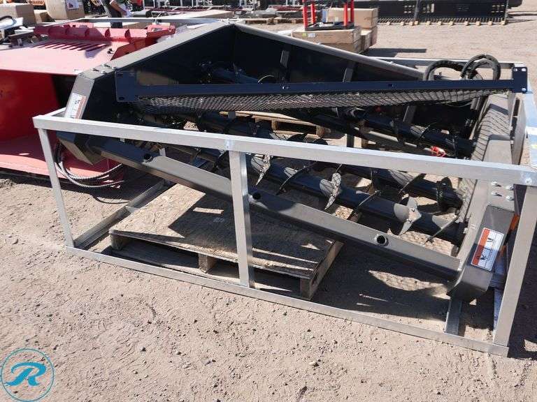 New Land Honor LHR-RBP-13-72W Hydraulic Round Bale Processor to Fit Skid Steer Loader - Roller Auctions