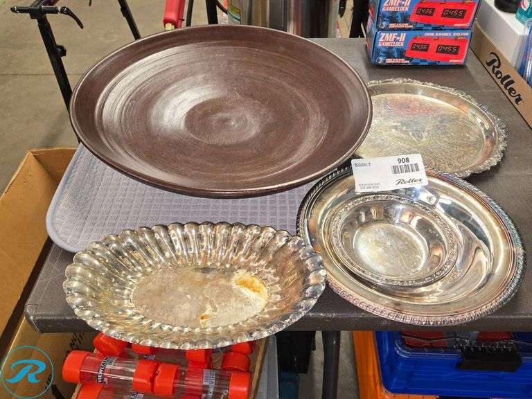 Decorative Platters and Bowls - Roller Auctions
