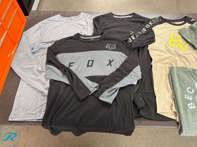 (8) Men’s Cycling T-Shirts/Long Sleeve Shirts, Size XS/S - Roller Auctions