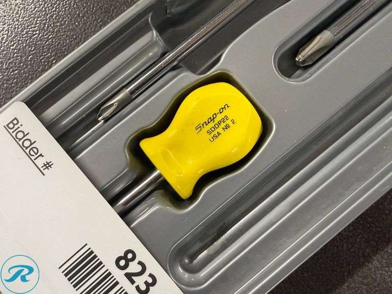 Snap-On Screwdriver Set (Missing 1 Screwdriver) - Roller Auctions