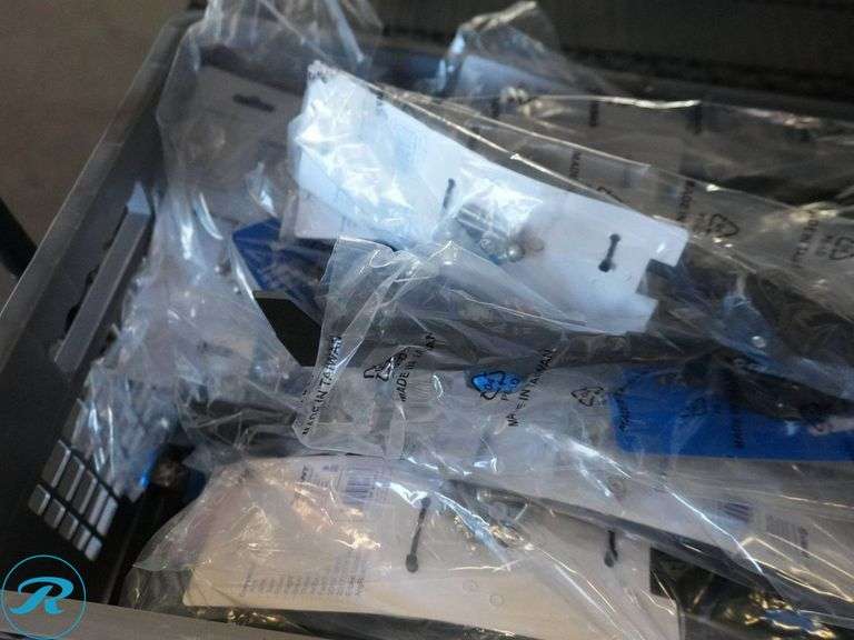 (2) Crates of MSW and Giant Brand Kickstands - Roller Auctions