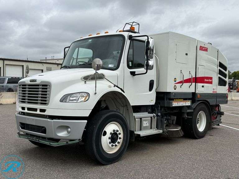 2019 Elgin Broom Bear RWD S/A Street Sweeper