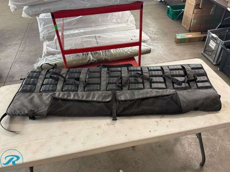 Thule Tailgate Pad - Roller Auctions